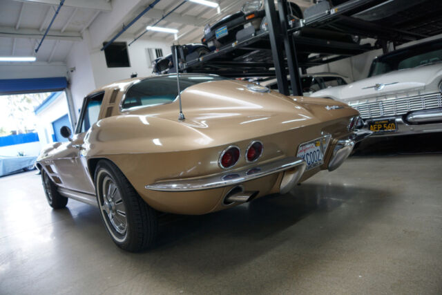 Chevrolet Corvette 327/300HP V8 Coupe 1964 image number 14