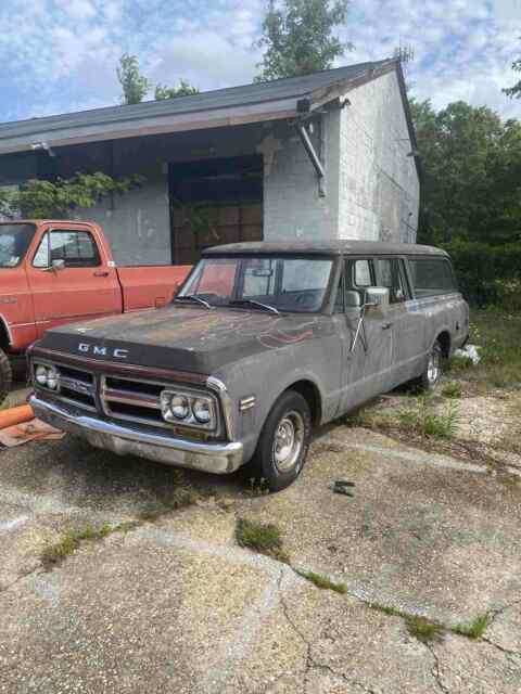 GMC Suburban 1971 image number 0