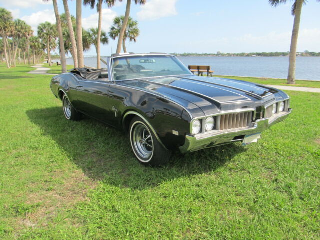 Oldsmobile Cutlass 1969 image number 28