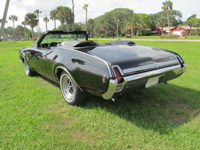 Oldsmobile Cutlass 1969 image number 32