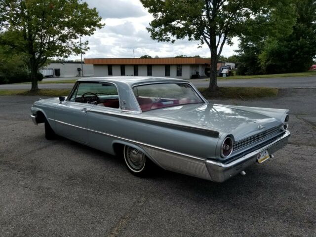 Ford Galaxie 1961 image number 5