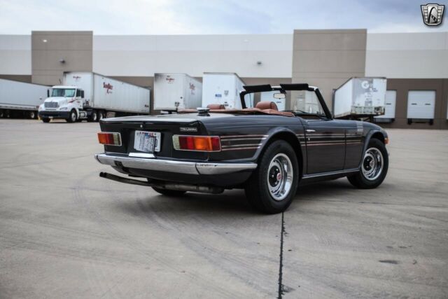 Triumph TR-6 1972 image number 18