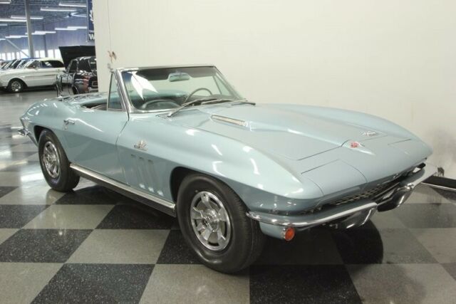 Chevrolet Corvette 1966 image number 41