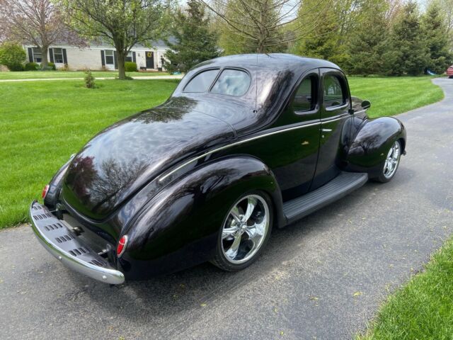 Ford Deluxe 1939 image number 15