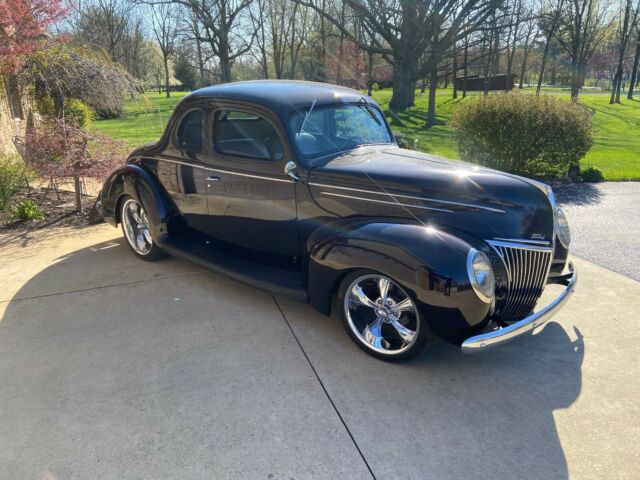 Ford Deluxe 1939 image number 27