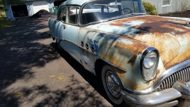 Buick Special 1954 image number 2