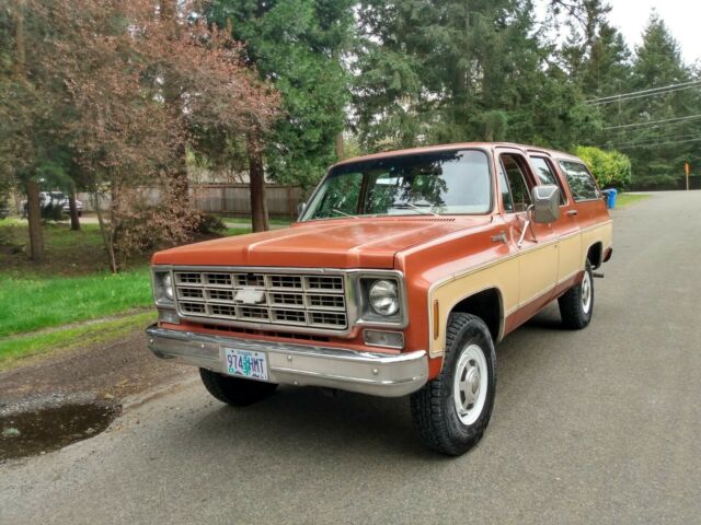 Chevrolet Suburban 1977 image number 20