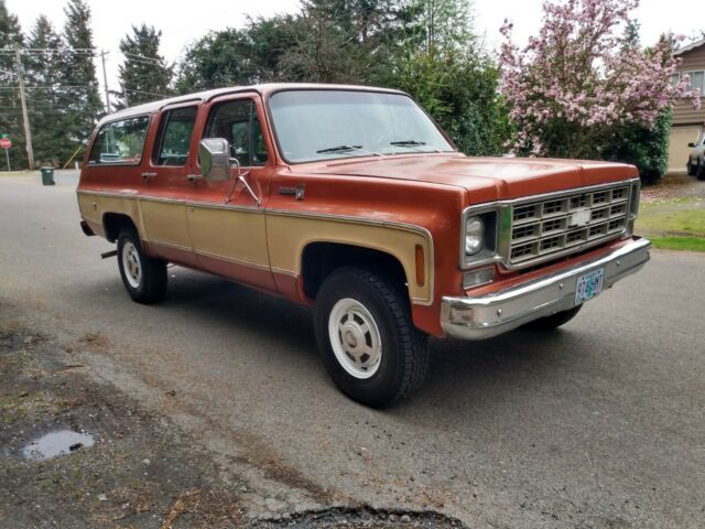 Chevrolet Suburban 1977 image number 23