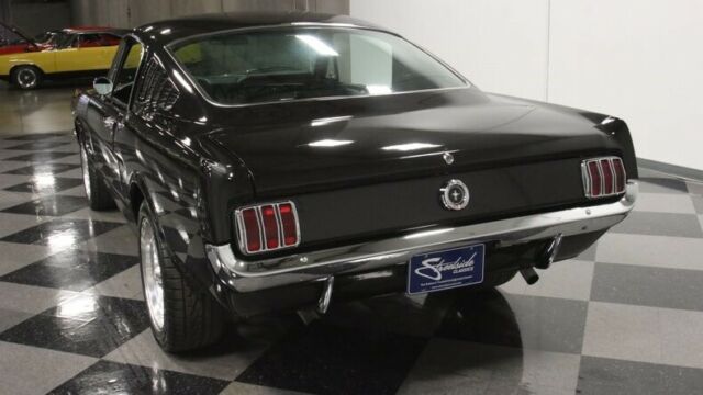 Ford Mustang 1965 image number 10