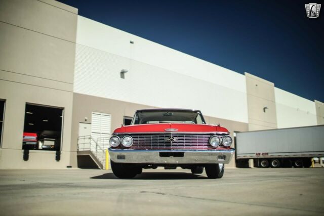 Ford Galaxie 1962 image number 22