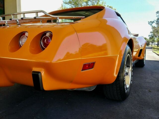 Chevrolet Corvette 1977 image number 14