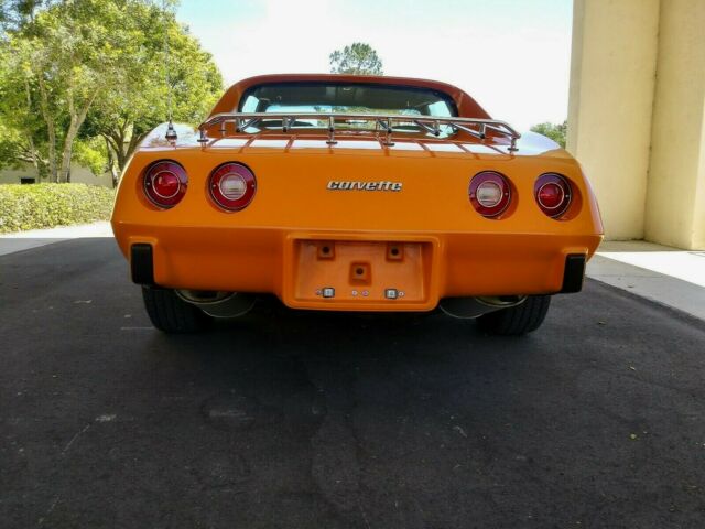 Chevrolet Corvette 1977 image number 28