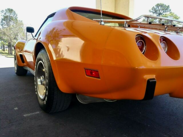 Chevrolet Corvette 1977 image number 36