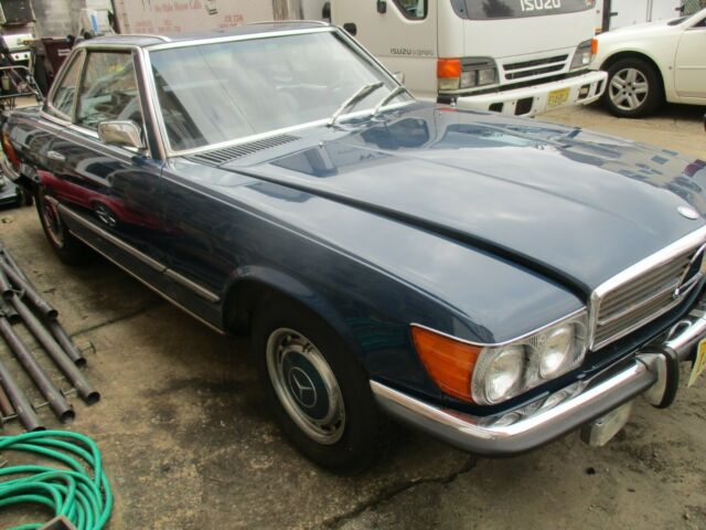 Mercedes-Benz SL-Class 1973 image number 14