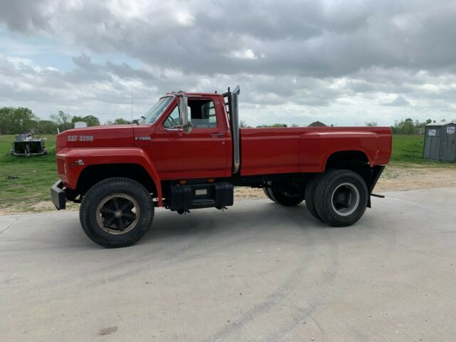 Ford F7000 1900 image number 0