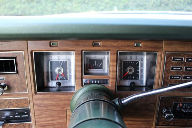 Lincoln Continental 1974 image number 36