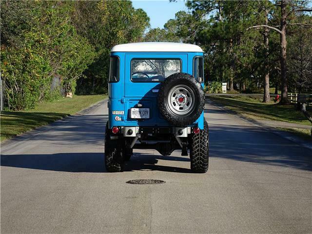 Toyota FJ Cruiser 1966 image number 14