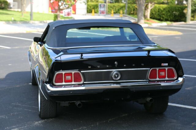 Ford Mustang 1971 image number 35