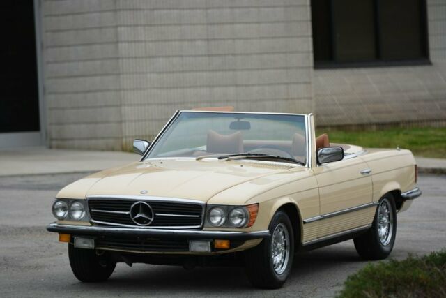 Mercedes-Benz SL-Class 1976 image number 46