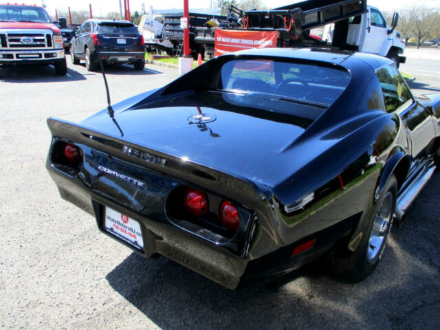 Chevrolet Corvette 1975 image number 29