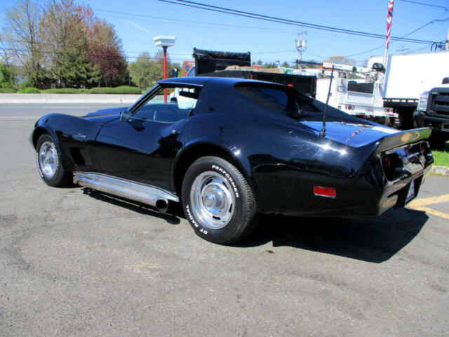 Chevrolet Corvette 1975 image number 6