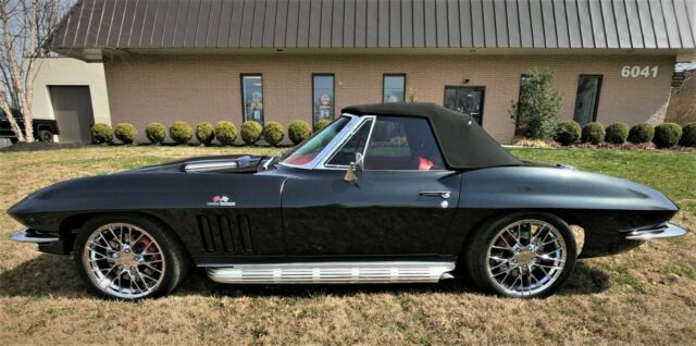 Chevrolet Corvette 1965 image number 1