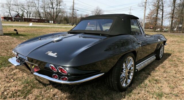 Chevrolet Corvette 1965 image number 26