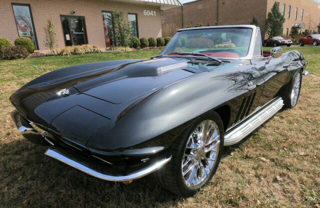 Chevrolet Corvette 1965 image number 30