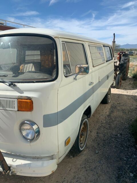 Volkswagen Bus/Vanagon 1976 image number 30