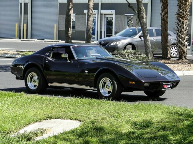 Chevrolet Corvette 1977 image number 36