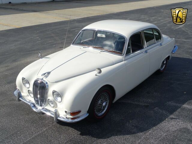 Jaguar S-Type 1967 image number 5