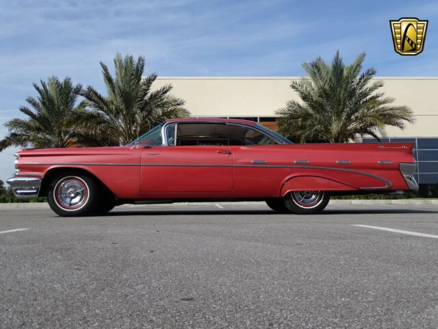 Pontiac Bonneville 1959 image number 10