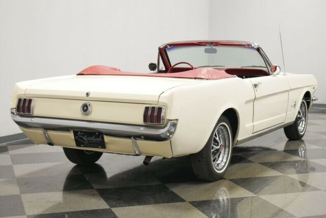 Ford Mustang 1965 image number 12