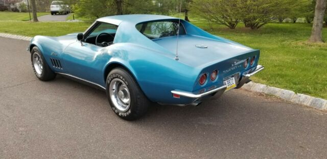 Chevrolet Corvette 1969 image number 28