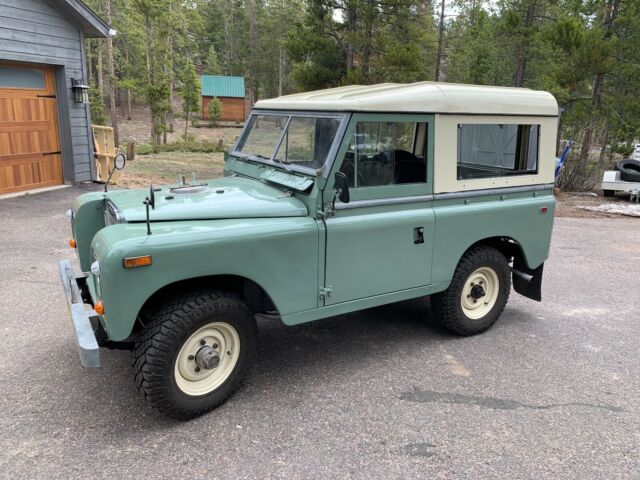 Land Rover IIA 1971 image number 0