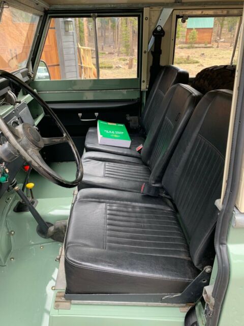 Land Rover IIA 1971 image number 30