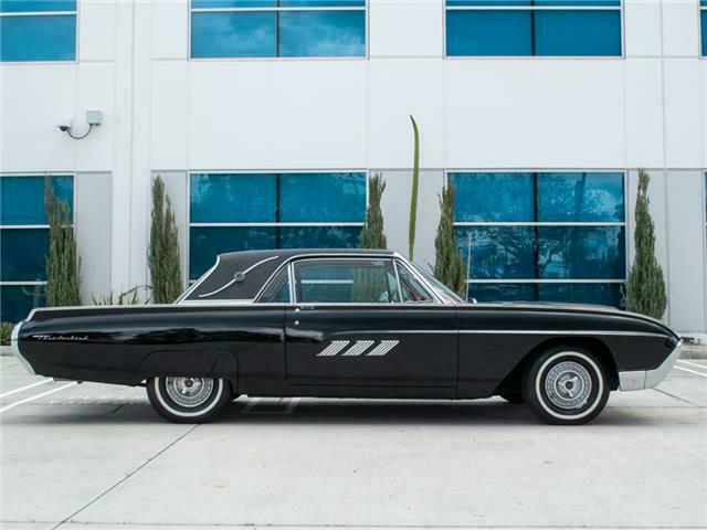 Ford Thunderbird 1963 image number 10