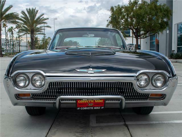 Ford Thunderbird 1963 image number 28