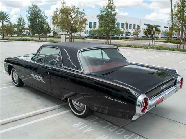 Ford Thunderbird 1963 image number 31