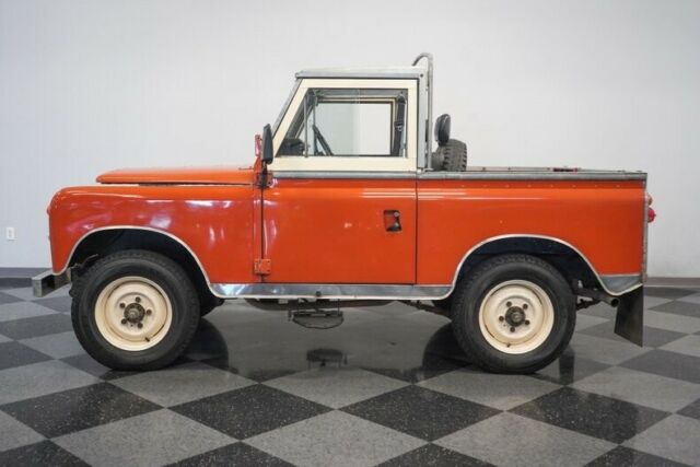 Land Rover Series III 1972 image number 2