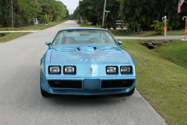 Pontiac Firebird 1979 image number 2