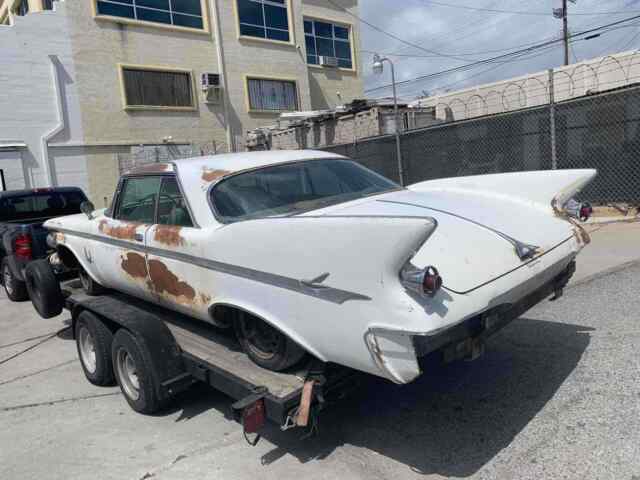 Chrysler Imperial 1961 image number 11