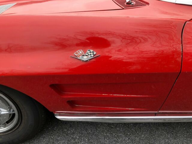 Chevrolet Corvette 1962 image number 27