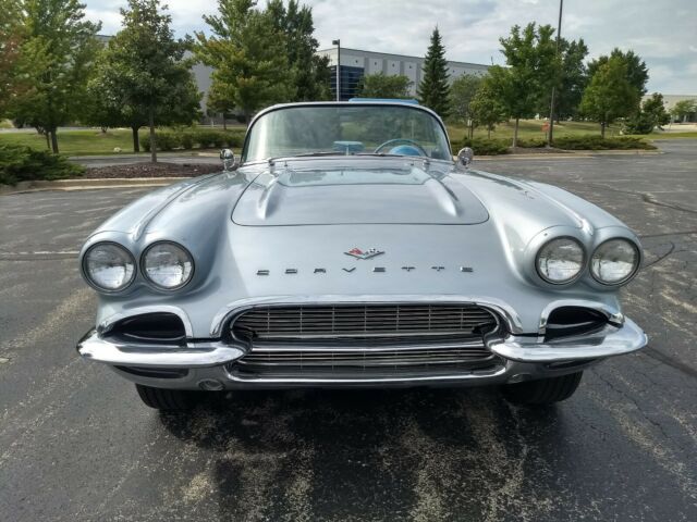 Chevrolet Corvette 1961 image number 26