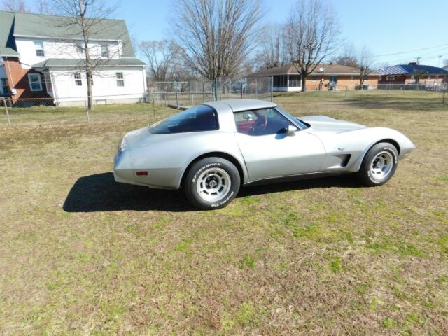 Chevrolet Corvette 1979 image number 14