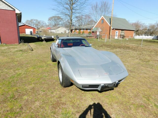 Chevrolet Corvette 1979 image number 17