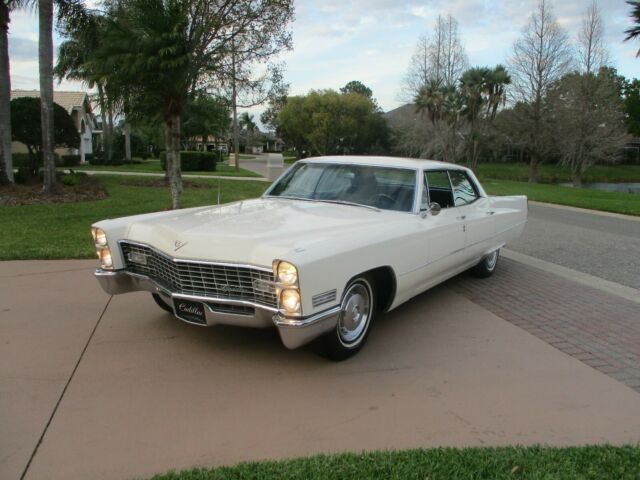 Cadillac DeVille 1967 image number 0