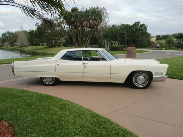 Cadillac DeVille 1967 image number 1