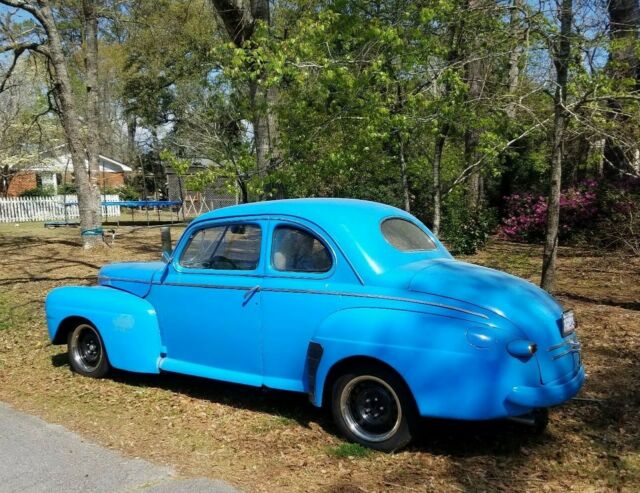 Ford Super Deluxe 1947 image number 17