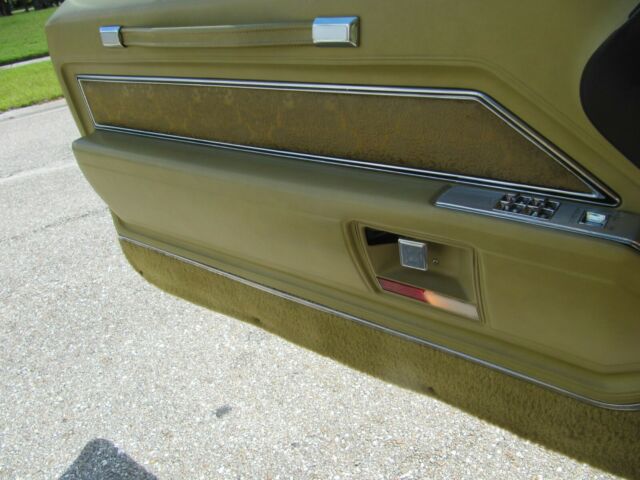 Cadillac DeVille 1970 image number 37